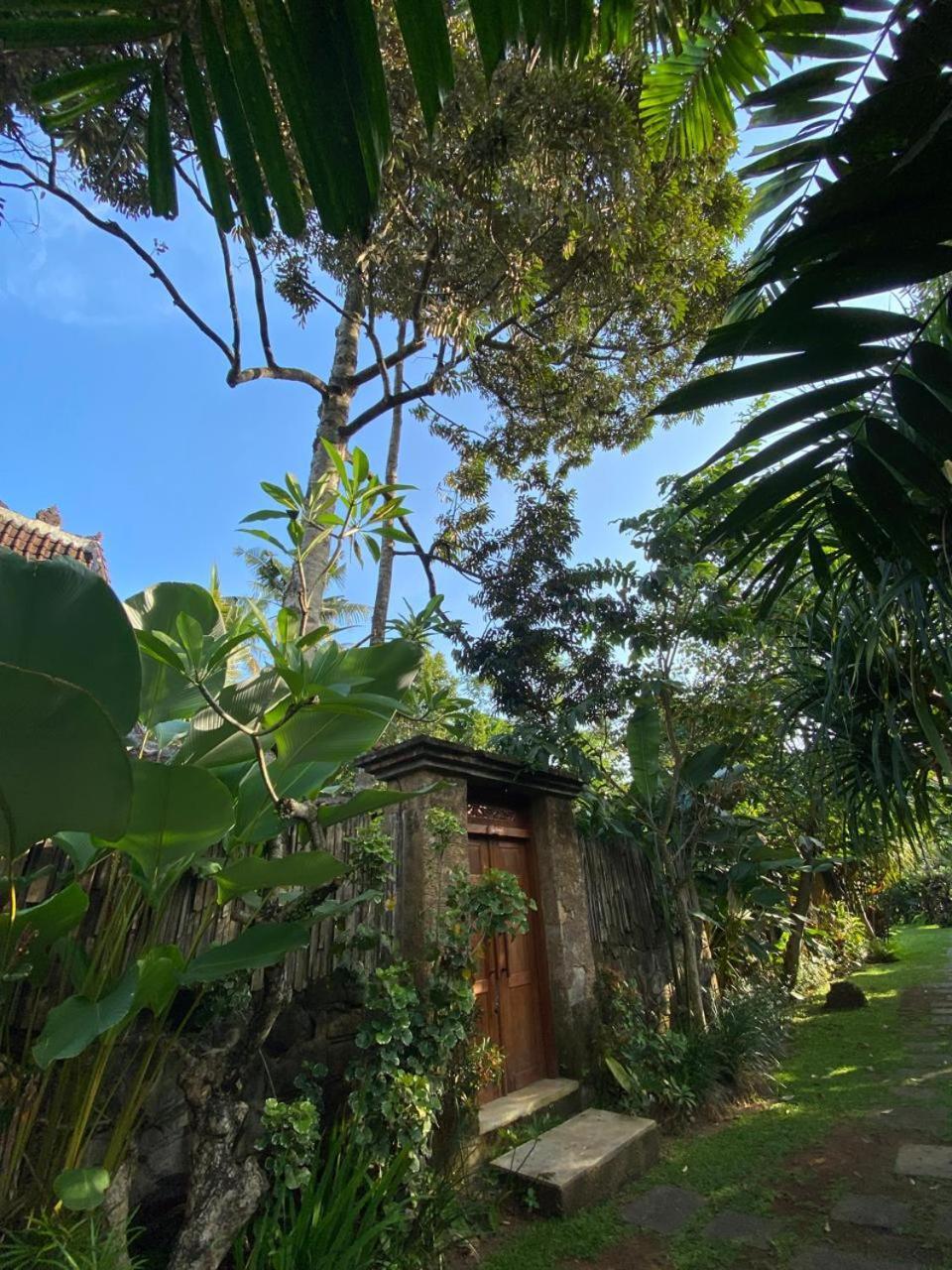 Sarini Villas Blahbatu Exterior foto